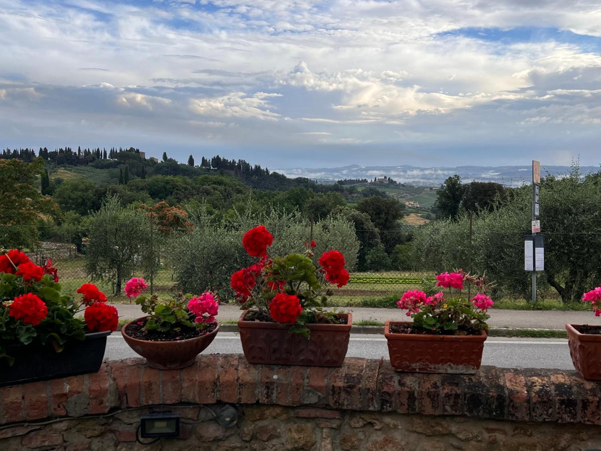 Bed & Breakfast Casale Gregoriano And Apartaments San Gimignano Exterior photo